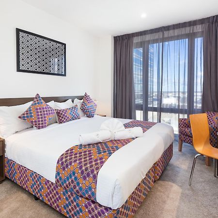 City Edge Dandenong Apartment Hotel Bagian luar foto