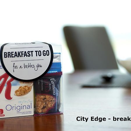 City Edge Dandenong Apartment Hotel Bagian luar foto