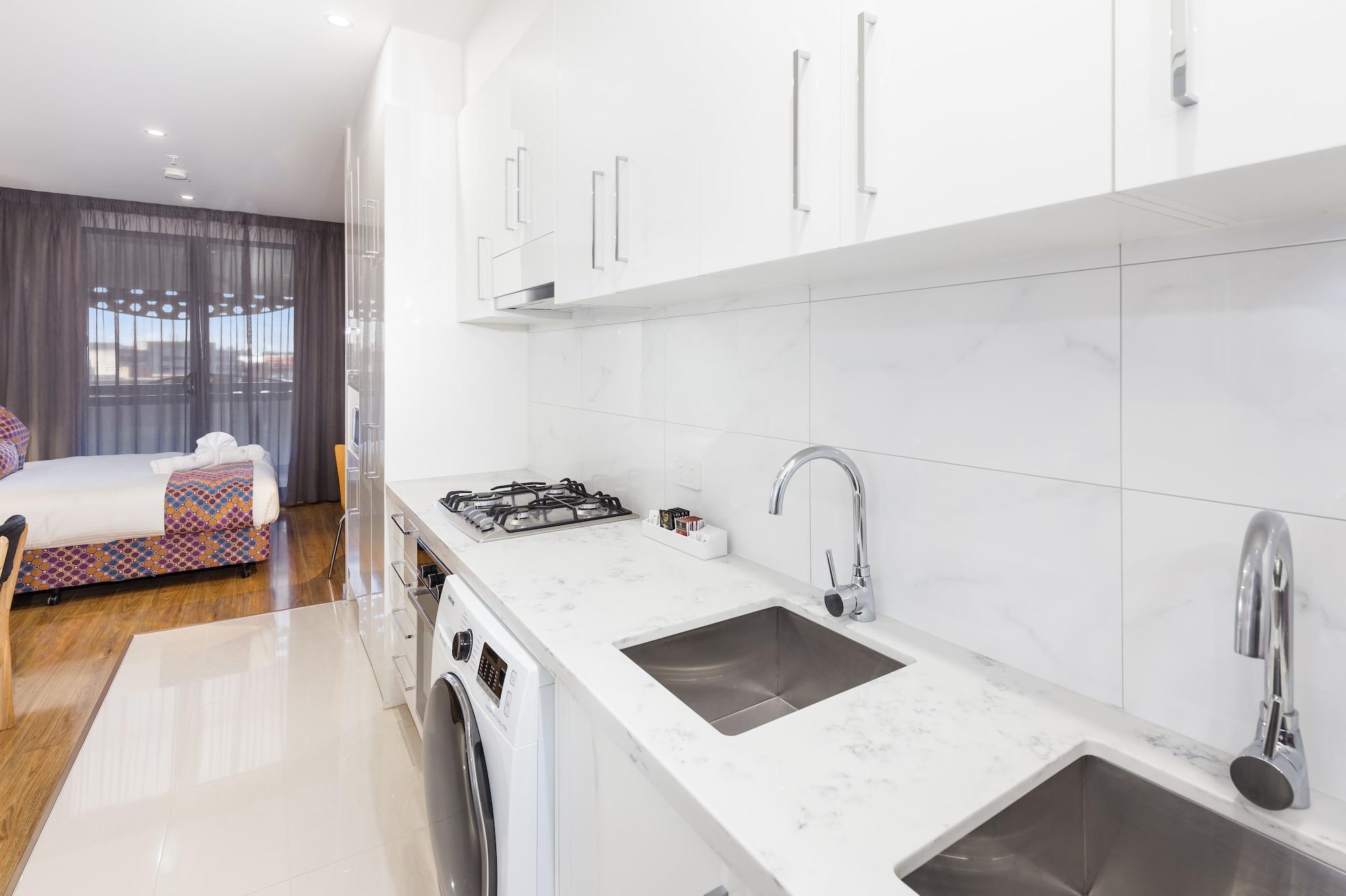 City Edge Dandenong Apartment Hotel Bagian luar foto
