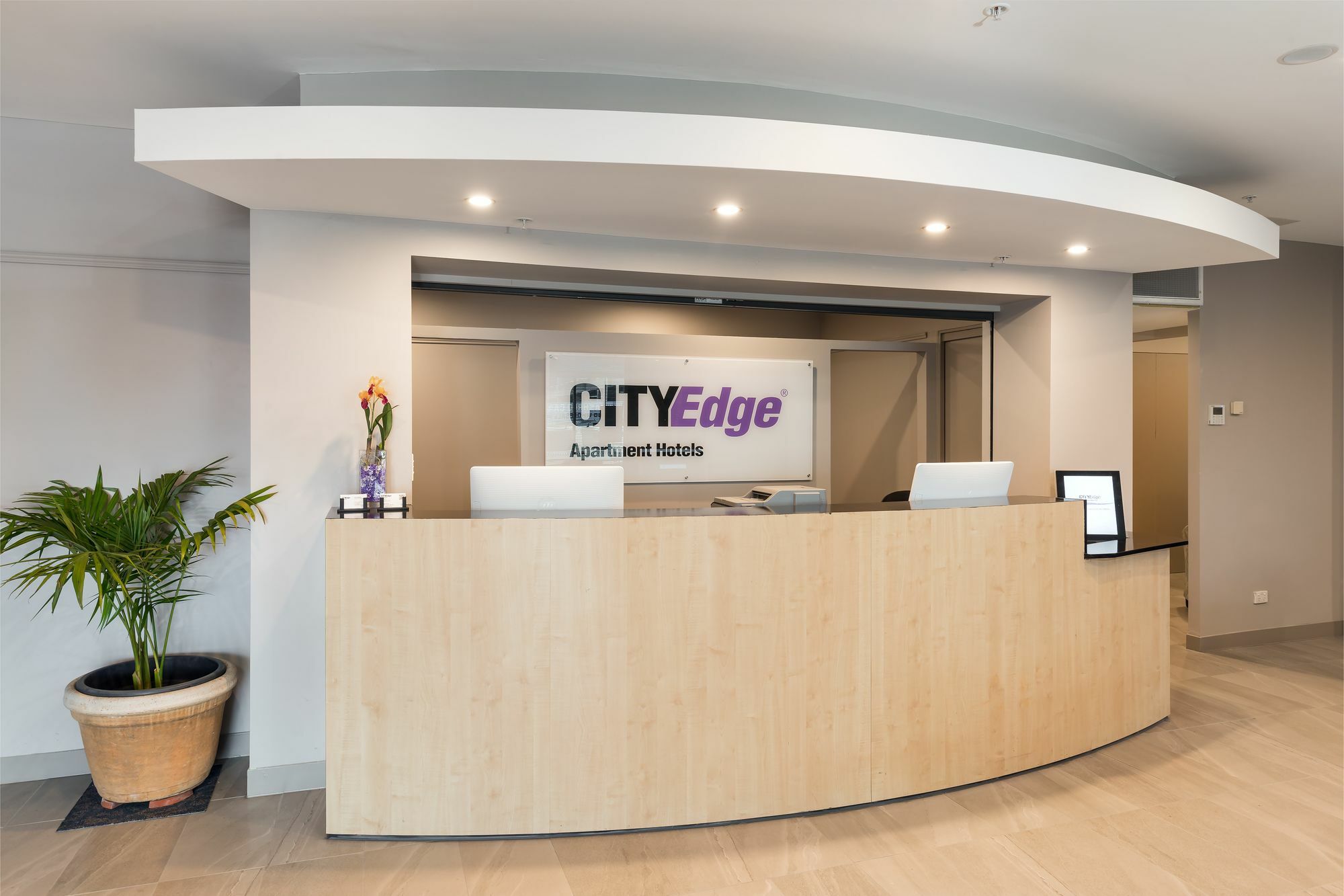 City Edge Dandenong Apartment Hotel Bagian luar foto